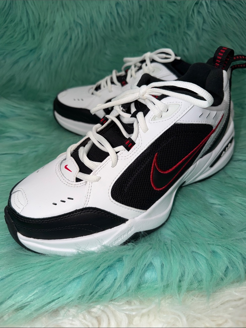 NWT Nike Air Monarch Men’s White Black Red Cushion Sneakers 9.5
